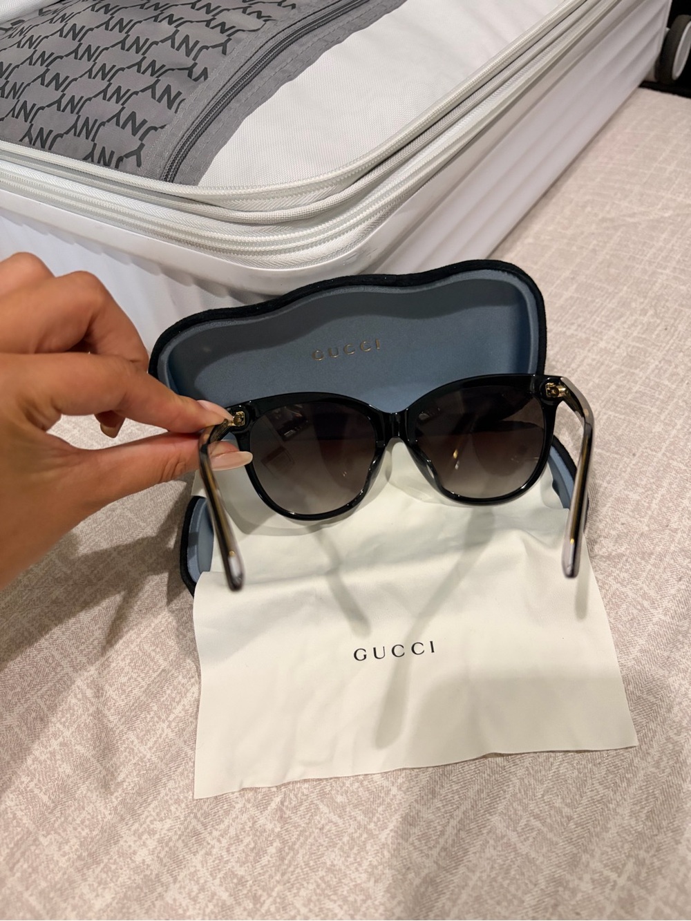 Gucci Women's Black Cat-Eye Sunglasses with Gradient Lenses - Picture 5 of 9